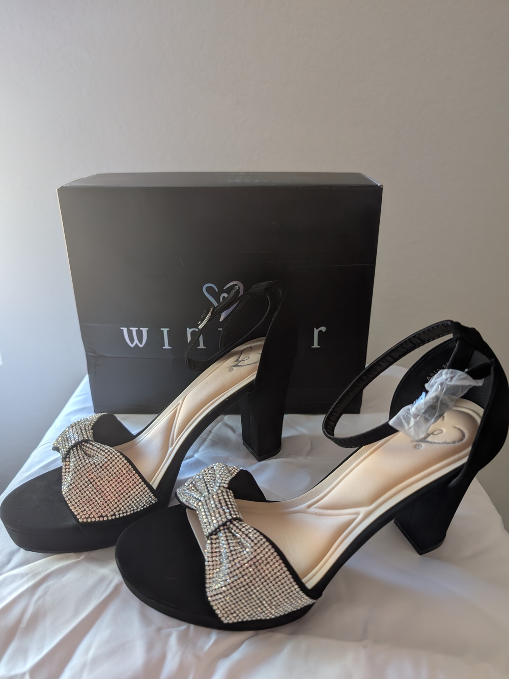 Windsor Charm Black Rhinestone Bow Platform Heels Size 8 New W Box!